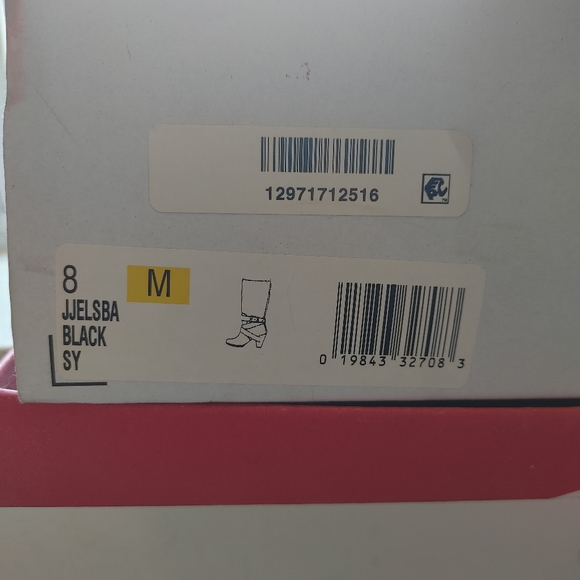 Nine & Co Heeled Black Leather Boot - Picture 4 of 5